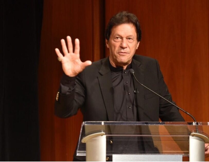 وزیر اعظم عمران خان نے ملک کے کھیلوں کے ٹیلنٹ کو 'پروان چڑھانے' میں PSB کی مدد طلب کی۔
