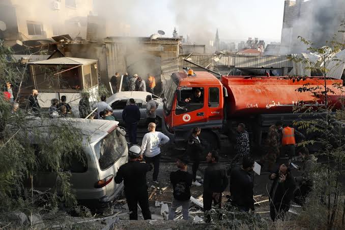 دمشق میں اسرائیلی فضائی حملوں میں فلسطینی اسلامی جہاد کے دفاتر کو نشانہ بناتے ہوئے 15 افراد ہلاک ہو گئے۔