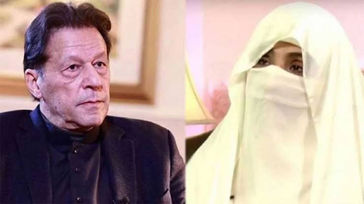 عمران خان نے بشریٰ بی بی کے ریمارکس کا دفاع کرتے ہوئے ان کی برطرفی میں سعودی ملوث ہونے کے دعووں کو مسترد کردیا۔