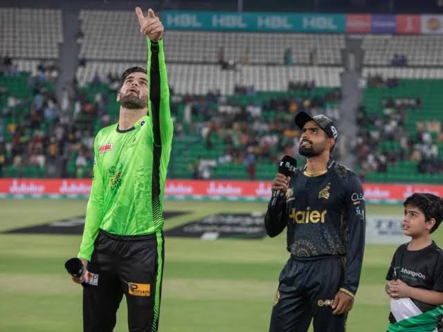 زلمی قلندرز کے خلاف 13 اوور کے پلے آف فیصلہ کن میچ میں پہلے بولنگ کرے گی