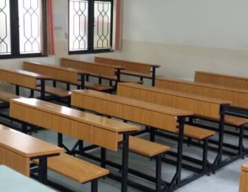 کے پی سرکاری سکولوں میں فرنیچر فراہم کرے گا۔