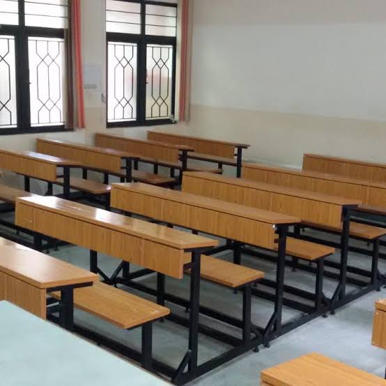 کے پی سرکاری سکولوں میں فرنیچر فراہم کرے گا۔