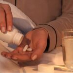 کیا نیند کی گولی دماغ میں زہریلے تاؤ کی تعمیر کو روکنے میں مدد کر سکتی ہے