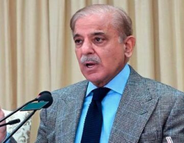 وزیراعظم نے اسپیکر قومی اسمبلی اور چیئرمین سینیٹ کی تنخواہوں میں بے تحاشہ اضافے کی تحقیقات کا حکم دے دیا