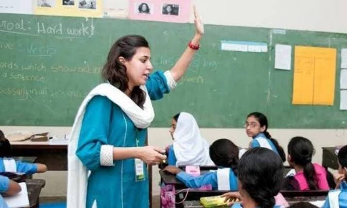 پنجاب نے سکول ٹیچنگ انٹرنز کے معاہدے ختم کر دیئے۔