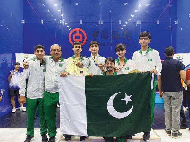 پاکستان نے ایشین جونیئر اسکواش چیمپئن شپ میں پانچ تمغے اپنے نام کر لیے۔