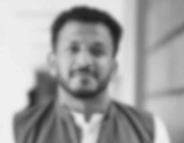 لیکچر کے دوران دل کا دورہ پڑنے سے استاد کی موت.