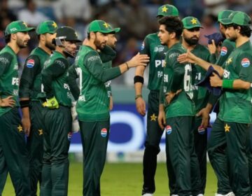 پی سی بی نے مصافحہ کے معاملے پر ایشیا کپ سے دستبرداری کی دھمکی دے دی۔