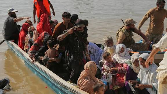 ملتان میں کشتی الٹنے سے 9 افراد جاں بحق ہو گئے۔