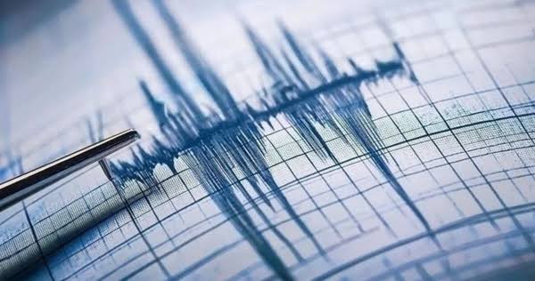 پشاور اور دیگر علاقوں میں 5.0 شدت کا زلزلہ۔