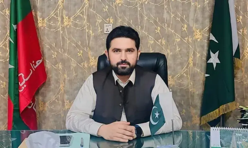 پی ایچ سی نے کے پی کے گورنر کنڈی کو ہدایت کی کہ وہ کل شام سہیل آفریدی سے حلف لیں