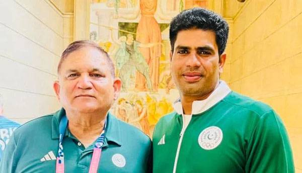 ایتھلیٹکس فیڈریشن آف پاکستان نے ارشد ندیم کے کوچ سلمان بٹ پر تاحیات پابندی