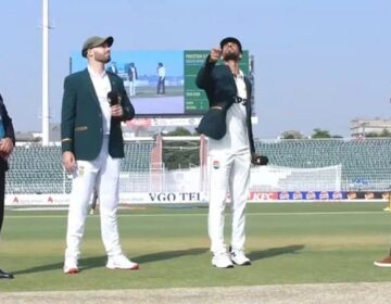 راولپنڈی: پاکستان نے جنوبی افریقہ کے خلاف دوسرے ٹیسٹ میں ٹاس جیت کر بیٹنگ کی۔
