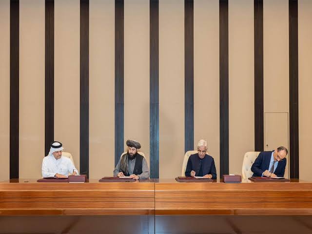 پاکستان نے طالبان کو خبردار کیا: عسکریت پسندوں کی حمایت بند کریں یا علاقائی عدم استحکام کا خطرہ ہے۔