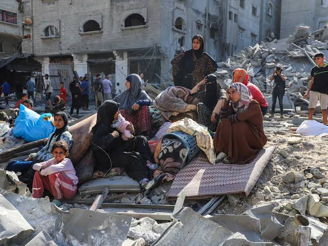 غزہ میں اسرائیلی فضائی حملوں میں 14 افراد ہلاک ہو گئے۔