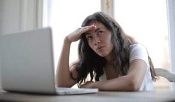 سوشل میڈیا کیوں اتنا زہریلا محسوس ہوتا ہے یہاں تک کہ جب یہ نہیں ہے۔