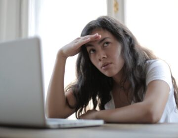 سوشل میڈیا کیوں اتنا زہریلا محسوس ہوتا ہے یہاں تک کہ جب یہ نہیں ہے۔