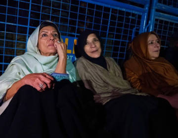 اڈیالہ جیل کے باہر دھرنے پر پی ٹی آئی تقسیم کے پی کے وزیراعلیٰ نے عمران سے ملاقات کی ایک بار پھر تردید کردی