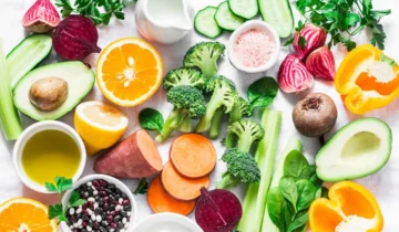 زیادہ وٹامن سی کھانے سے کولیجن کو براہ راست فروغ ملتا ہے۔