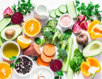 زیادہ وٹامن سی کھانے سے کولیجن کو براہ راست فروغ ملتا ہے۔