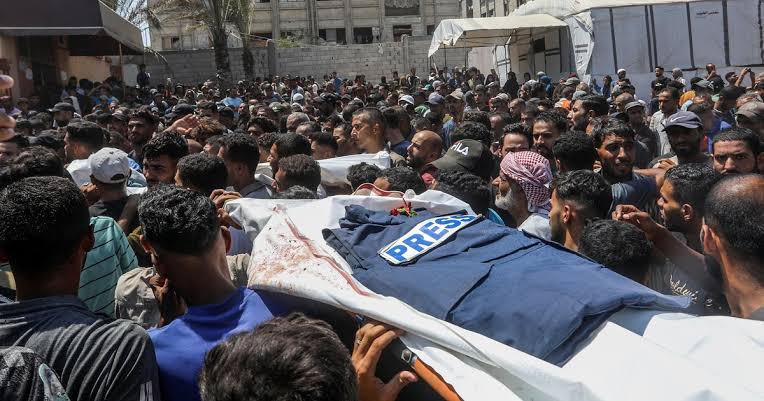 غزہ میں اسرائیلی حملے میں اے ایف پی کے فری لانسر سمیت 3 صحافی مارے گئے۔