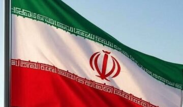 ایران کے سینیئر اہلکار کا کہنا ہے کہ ایران کسی بھی حملے کو 'ہمارے خلاف ہمہ گیر جنگ' سمجھے گا۔