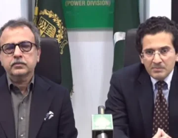 حکومت کا کہنا ہے کہ سحر و افطار کے دوران بجلی یا گیس کی لوڈشیڈنگ نہیں کی جائے گی۔