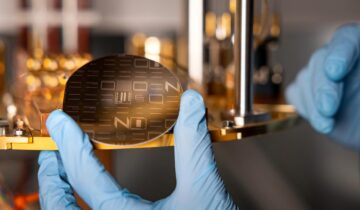 سائنس دان غیر مرئی کائنات کو ظاہر کرنے کے لیے ڈیٹیکٹر بنا رہے ہیں۔