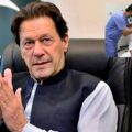 بہن نے رپورٹ کا حوالہ دیتے ہوئے کہا کہ عمران خان کی دائیں آنکھ کی بینائی میں بہتری آرہی ہے۔