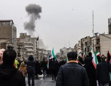 مہلک دھماکے نے ایران کو ہلا کر رکھ دیا جب قائدین نے انحراف کا مظاہرہ کیا۔