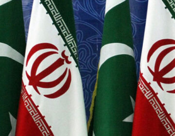 پاکستان کی قیادت میں سفارت کاری کشیدگی میں کمی کے امکانات کو بڑھاتی ہے۔