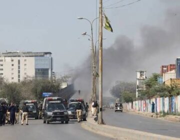 ایرانی سپریم لیڈر کے قتل کے بعد ملک بھر میں مظاہرے پھوٹ پڑے، کراچی میں 10، اسلام آباد میں 2 ہلاک