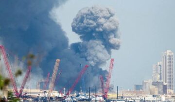 ایران کا کہنا ہے کہ اس نے خلیج میں بڑے امریکی ریڈار کو تباہ کر دیا ہے کیونکہ امریکہ اور اسرائیل کے حملوں میں اضافہ ہوا ہے۔