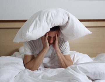 نیند کی خطرناک عادتوں کا امتزاج جو بلڈ پریشر اور دل کی بیماری کے خطرے کو بڑھاتا ہے