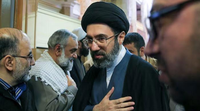 پہلے ریمارکس میں، ایران کے نئے سپریم لیڈر نے شہداء کا بدلہ لینے، آبنائے ہرمز کو بند رکھنے کا عہد کیا