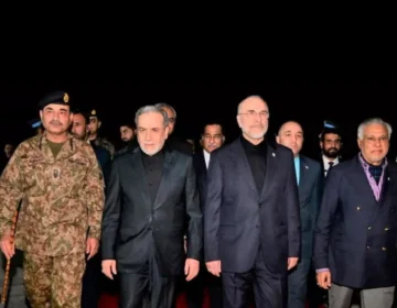 ایف ایم عراقچی آج رات اسلام آباد پہنچیں گے کیونکہ امریکہ ایران مذاکرات کی بحالی کی امید بڑھ رہی ہے