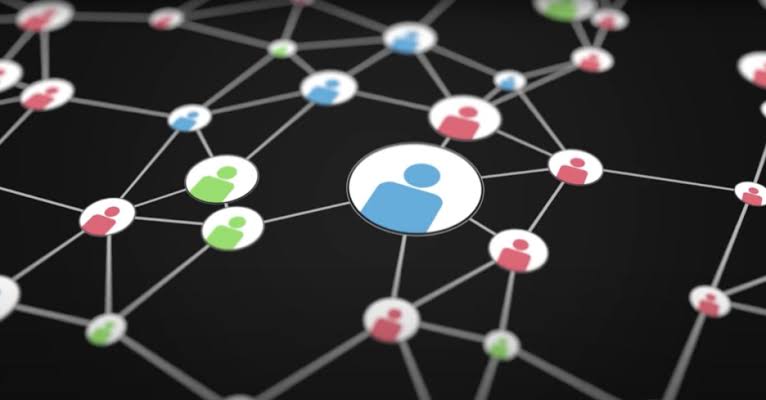 سائنس دانوں نے ثابت کیا کہ سوشل نیٹ ورک میں علیحدگی کی صرف چھ ڈگریاں ہیں۔