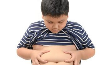 کم عمری میں وزن بڑھنا آپ کے خیال سے زیادہ خطرناک ہو سکتا ہے