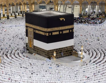 سعودی عرب نے عازمین حج کی کم از کم عمر 15 سال مقرر کرنے کا فیصلہ واپس لے لیا۔