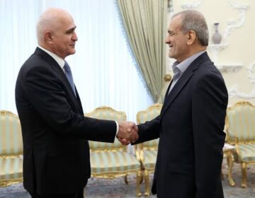 ایران کے پیزشکیان نے علاقائی امن اور اتحاد کے لیے مضبوط عزم کا اعادہ کیا۔