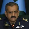 فضائیہ کے اہلکار کا کہنا ہے کہ اپریل میں ہونے والی لڑائی میں آٹھ ہندوستانی طیارے مار گرائے تھے۔