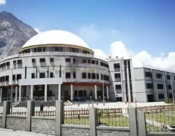گلگت بلتستان میں عام انتخابات کے لیے 24 نشستوں پر پولنگ کا عمل جاری ہے۔
