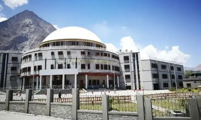 گلگت بلتستان میں عام انتخابات کے لیے 24 نشستوں پر پولنگ کا عمل جاری ہے۔