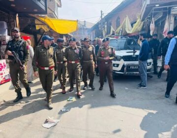 راولاکوٹ میں کشیدگی کے باوجود آزاد کشمیر میں انتخابات کا عمل جاری؛ تین سیکیورٹی اہلکار ہلاک