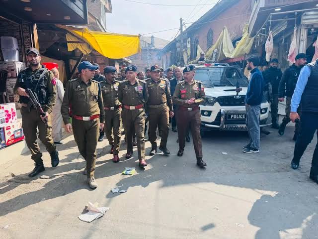راولاکوٹ میں کشیدگی کے باوجود آزاد کشمیر میں انتخابات کا عمل جاری؛ تین سیکیورٹی اہلکار ہلاک