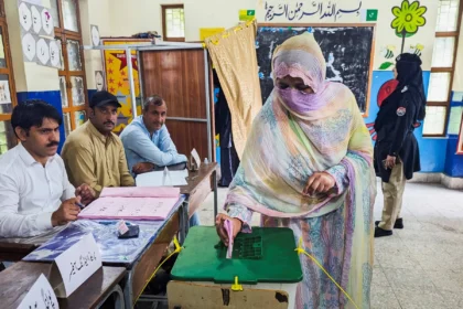 پونچھ ڈویژن سے آزاد کشمیر انتخابات کے نتائج سامنے آنے پر ن لیگ اور پیپلز پارٹی نے کامیابی حاصل کر لی۔