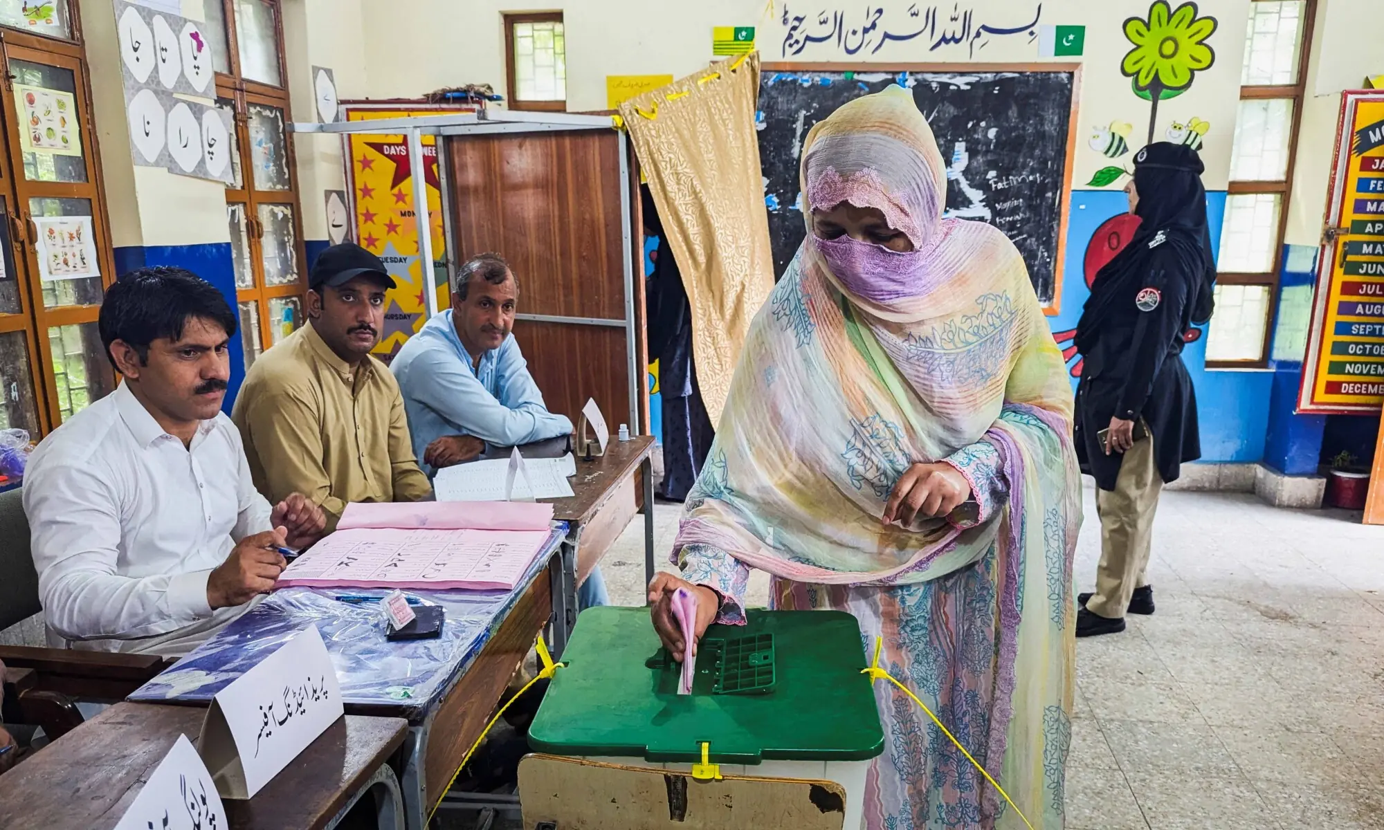 پونچھ ڈویژن سے آزاد کشمیر انتخابات کے نتائج سامنے آنے پر ن لیگ اور پیپلز پارٹی نے کامیابی حاصل کر لی۔