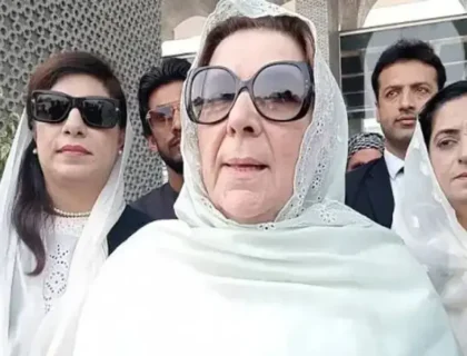 عمران خان کی ہمشیرہ نورین نیازی نے اڈیالہ جیل میں مسلسل دوسرے ہفتے ان سے ملاقات کی۔