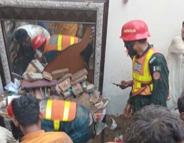 گورنر نے لاہور میں مکان گرنے سے متاثرہ افراد کے لواحقین کے لیے مالی امداد پر زور دیا۔