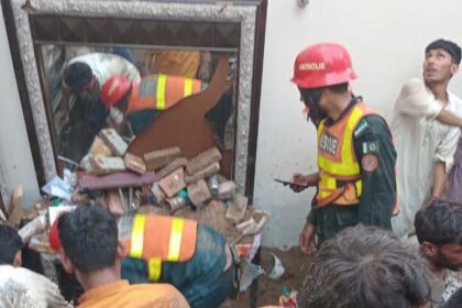 گورنر نے لاہور میں مکان گرنے سے متاثرہ افراد کے لواحقین کے لیے مالی امداد پر زور دیا۔
